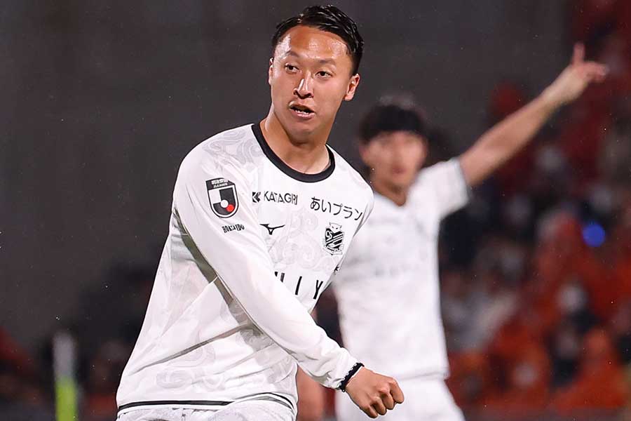 札幌の荒野拓馬【写真：加治屋友輝】