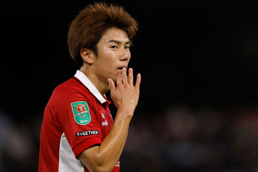 フルハム戦にスタメン出場した平河悠【写真：ロイター】