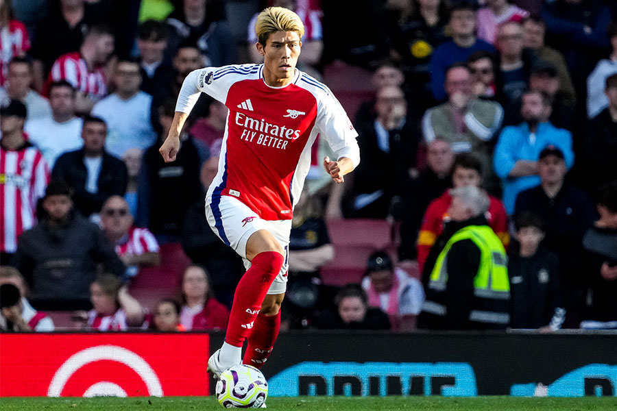 冨安健洋の去就に注目【写真：MB Media/アフロ】