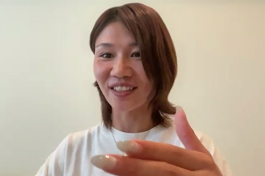 守屋都弥がなでしこジャパンでの取り組みについて話した【画像：オンライン会見のスクリーンショット】