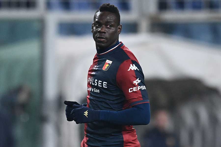 現在無所属のマリオ・バロテッリ【写真:Maurizio Borsari/アフロ】