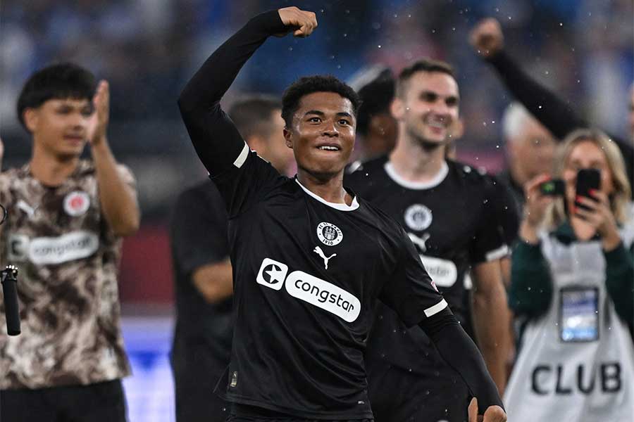 ザンクトパウリの藤田譲瑠チマ【写真:ロイター】