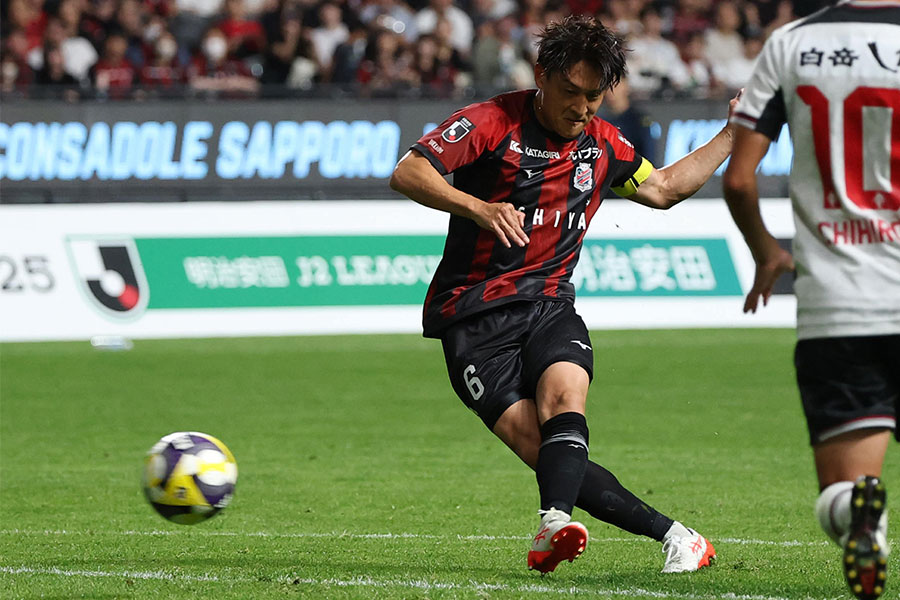札幌の高嶺朋樹が決勝ゴール【写真：産経新聞社】