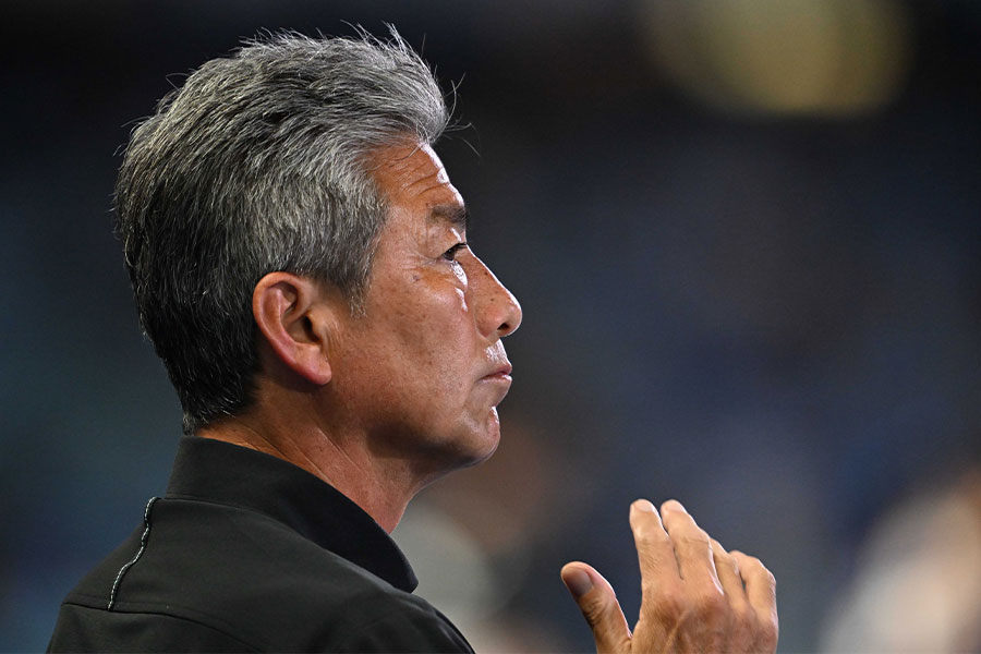 長谷部茂利監督がゴールを決めた宮城天の起用法について話した【写真：徳原隆元】