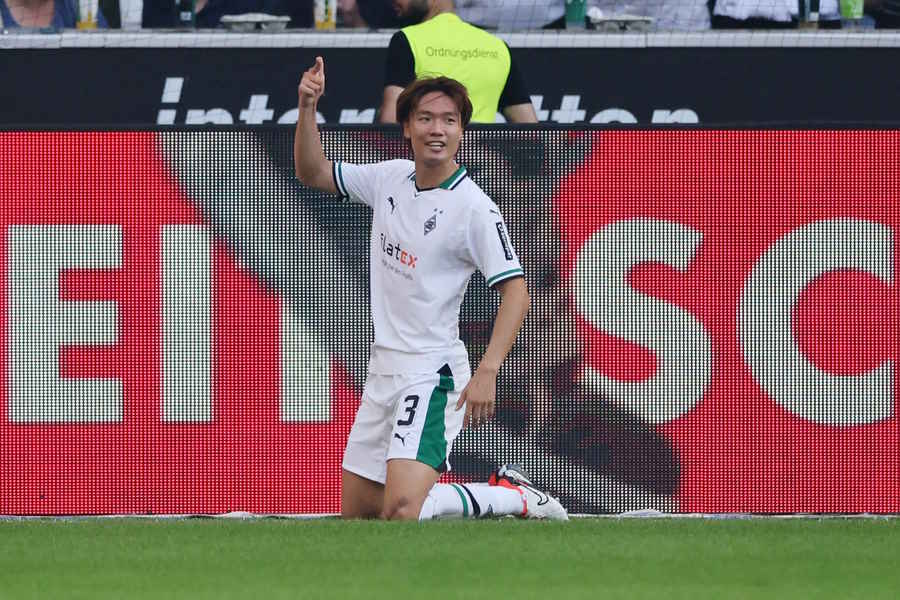 ボルシアMGでプレーする日本代表の板倉滉【写真：ロイター】