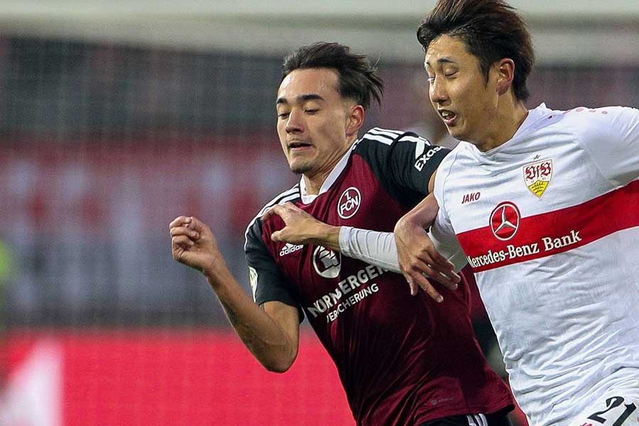 韓国代表に選出されたイェンス・カストロップ（左）【写真：アフロ】