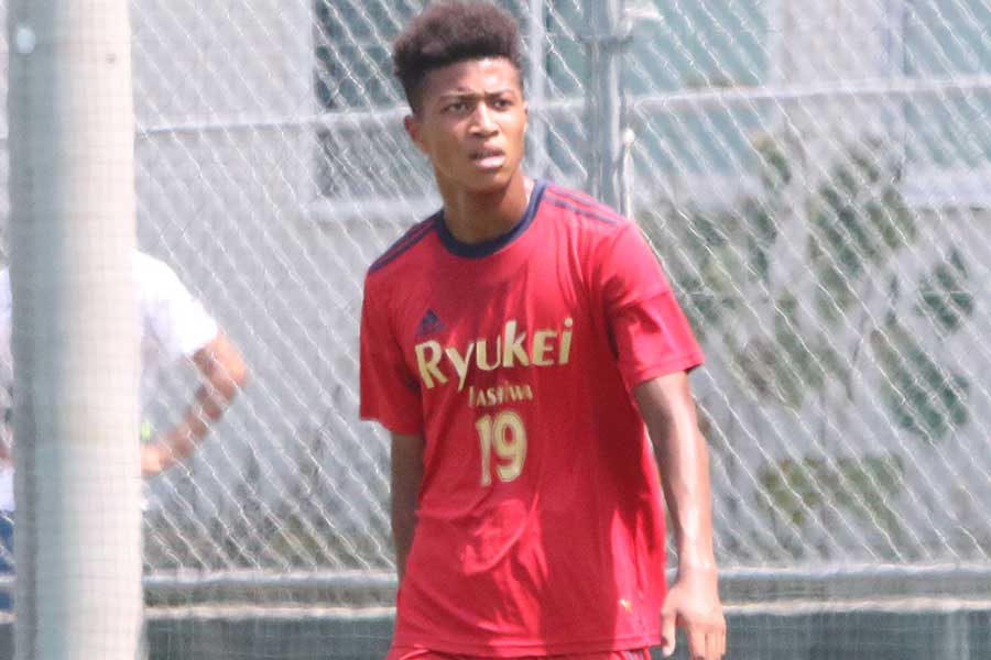 流通経済大柏のオゲデベ有規【写真：FOOTBALL ZONE編集部】