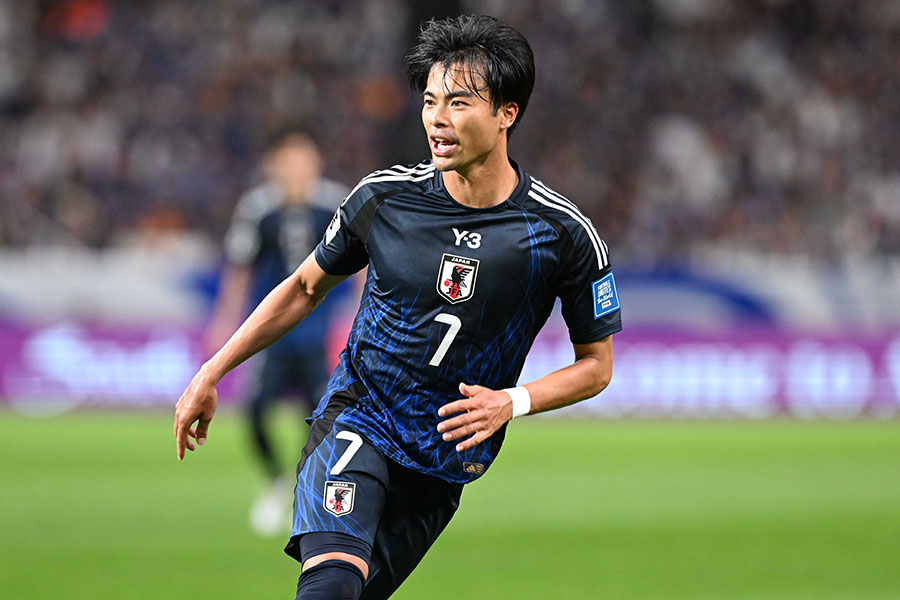 三笘薫が10月シリーズで選外に【写真：徳原隆元】