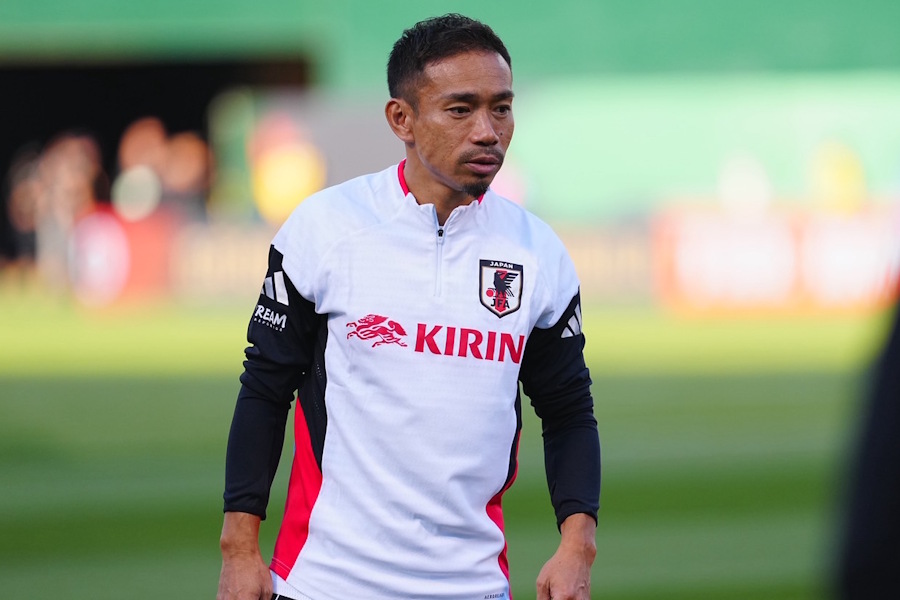 長友佑都とアギーレ監督の再会が話題【写真:荒川祐史】