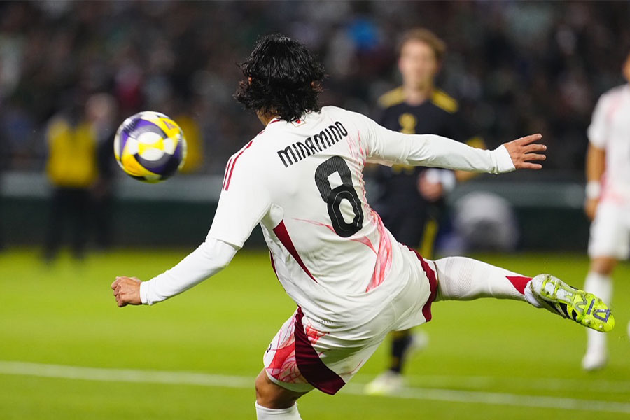 メキシコ戦にシャドーで出場した南野拓実【写真：荒川祐史】