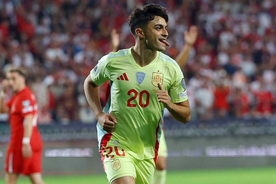 スペイン代表のペドリ【写真：ロイター】