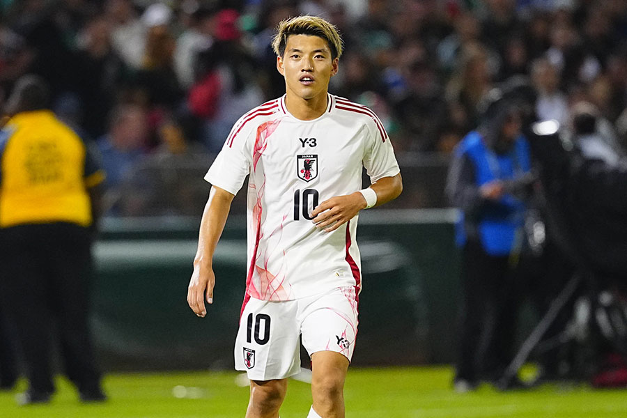 堂安律がクラブ事情で日本代表を離脱【写真：荒川祐史】