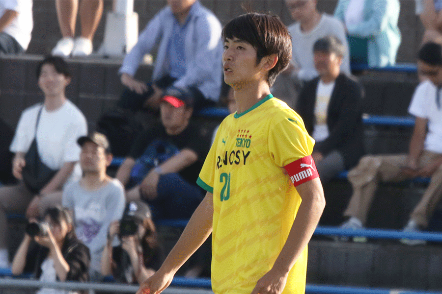 帝京高校でキャプテンマークを巻く田所莉旺【写真:FOOTBALL ZONE編集部】