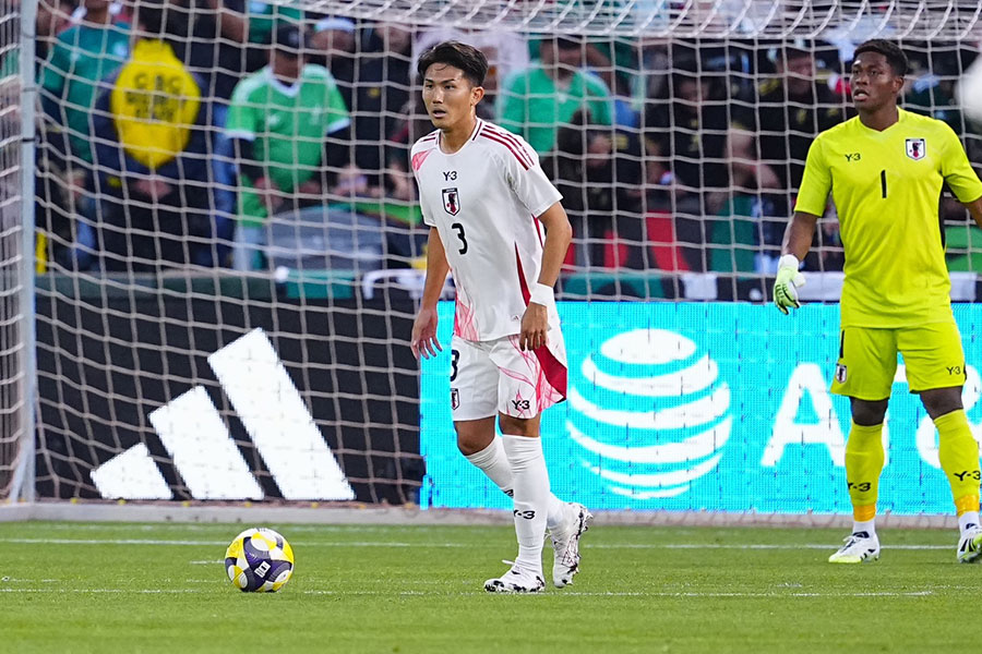 渡辺剛が攻守で活躍【写真:荒川祐史】