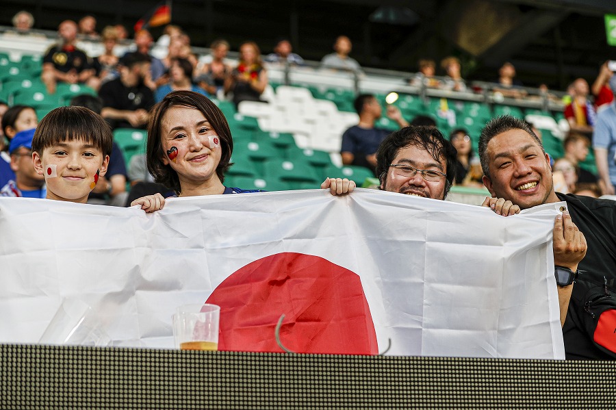 ドイツと対戦する森保ジャパンを応援【写真:Getty Images】