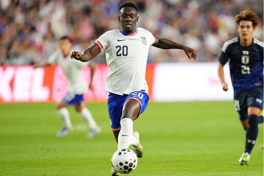 アメリカ戦の広告バナーに注目【写真:AP/アフロ】