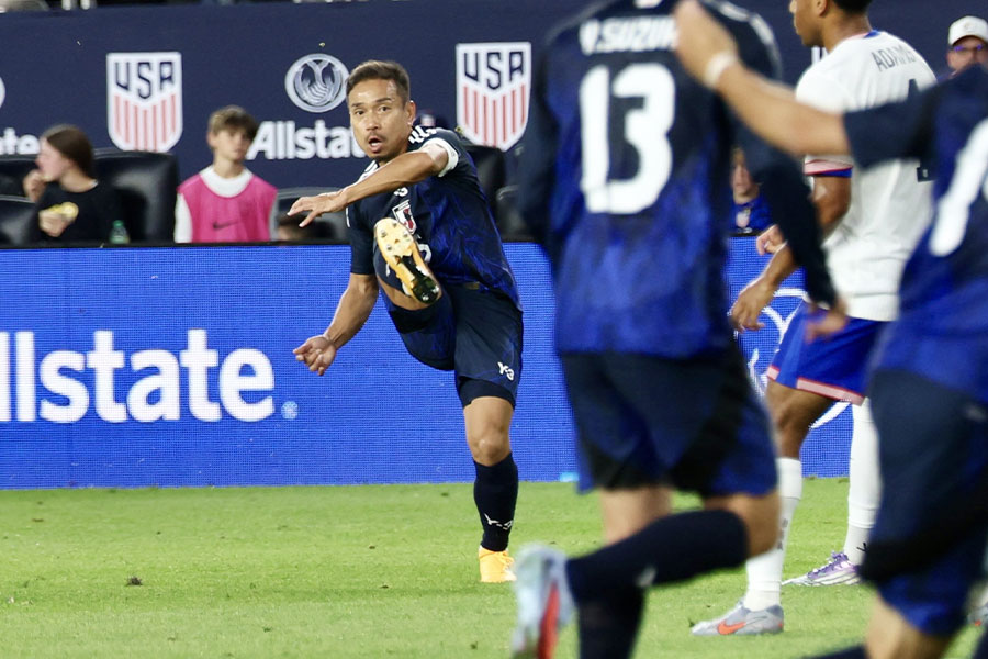 長友佑都がアメリカ戦後に危機感を口にした【写真：産経新聞社】