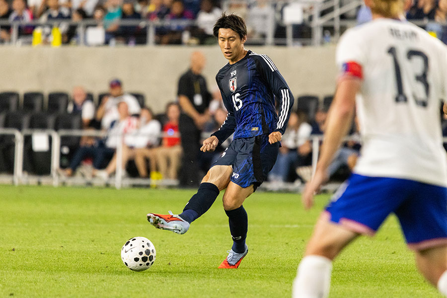 後半途中から出場した鎌田大地【写真:アフロ】