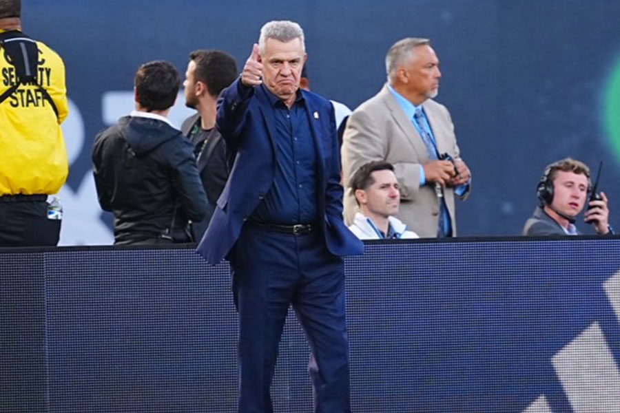 メキシコ代表を率いるハビエル・アギーレ監督【写真：荒川祐史】