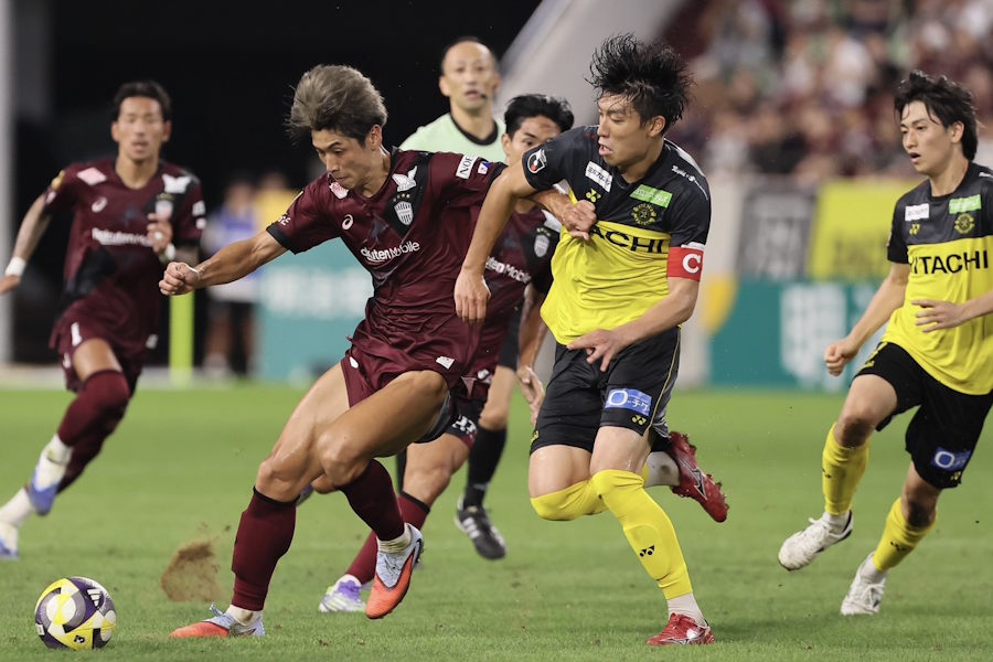 神戸と柏が対戦【写真：柳瀬心祐】