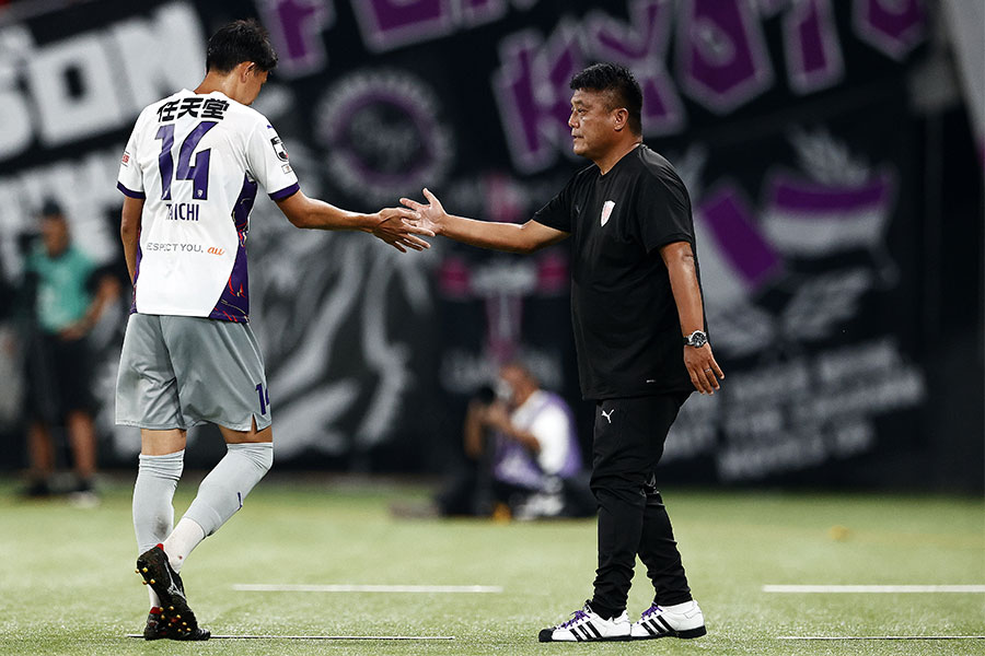 京都サンガの曺貴裁監督【写真:(C)KYOTO.P.S.】