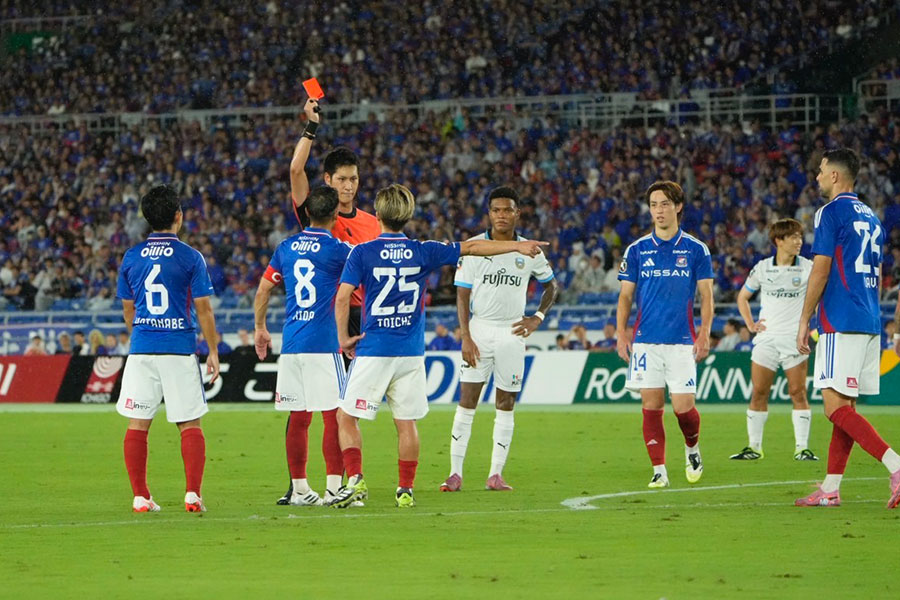 鈴木冬一がDOGSOで一発退場【写真:増田美咲】