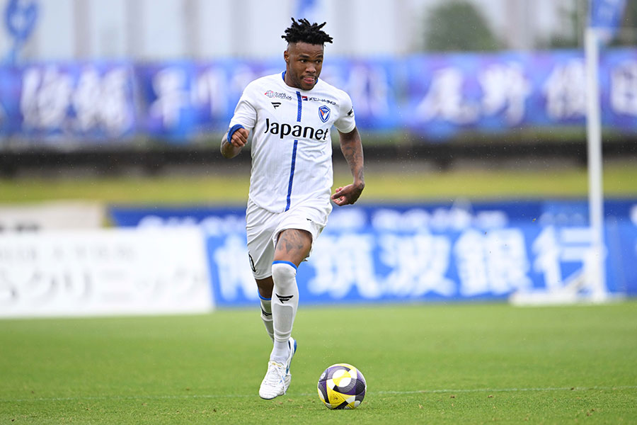 V・ファーレン長崎のマテウス・ジェズス【写真：徳原隆元】