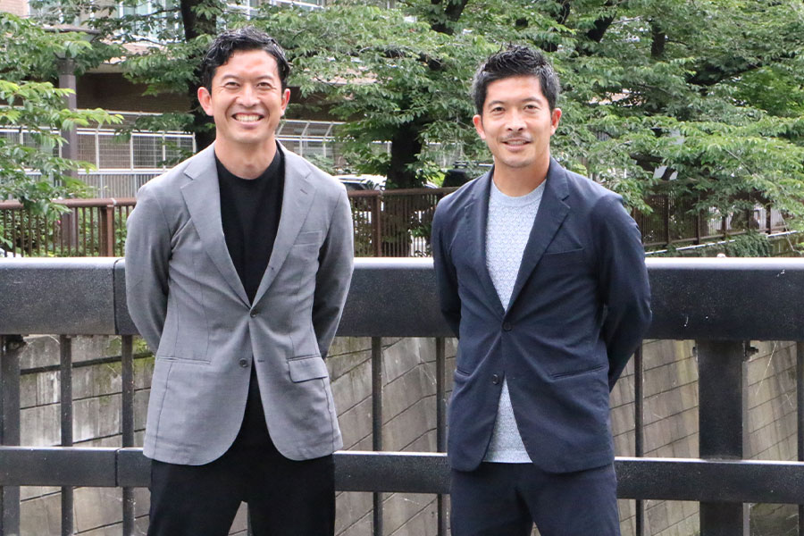 かつてJリーグでプレーした太田圭輔氏と太田吉彰氏の太田兄弟【写真:河合 拓】