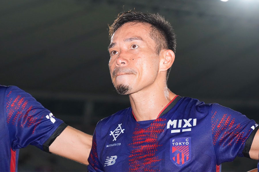 右サイドバックでフル出場した長友佑都【写真：増田美咲】