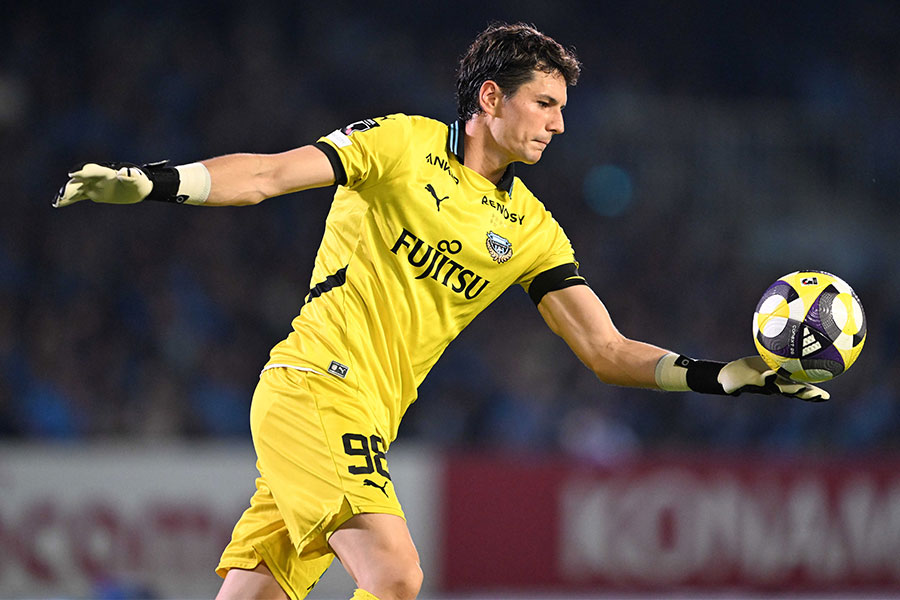 川崎フロンターレ守護神の山口瑠伊【写真：徳原隆元】