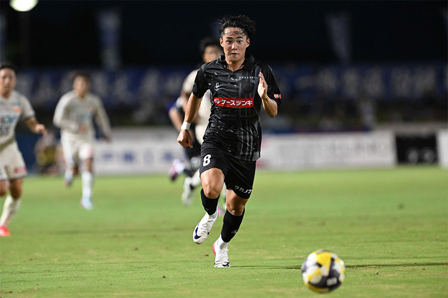 水戸ホーリーホックの齋藤俊輔【写真：徳原隆元】