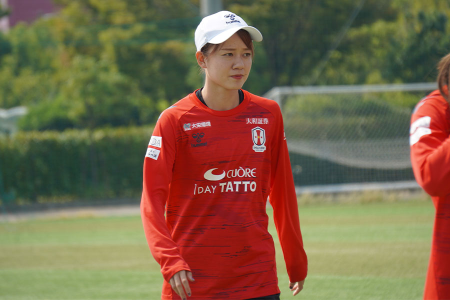 INAC神戸でプレーする吉田莉胡【写真：FOOTBALL ZONE編集部】