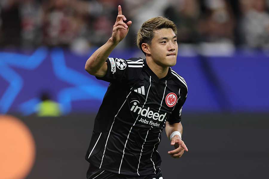 フランクフルトでCLデビューした堂安律【写真：picture alliance/アフロ】