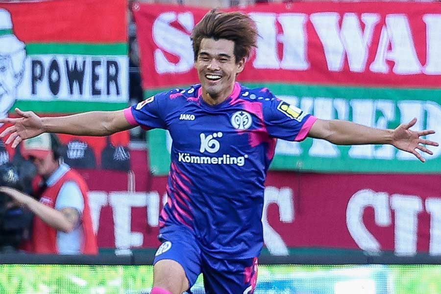 マインツの佐野海舟【写真:アフロ】