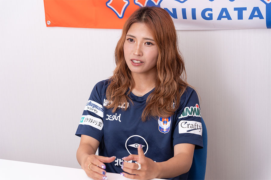 滝川結女が小中学時代に受けたいじめについて話した【写真：増田美咲】