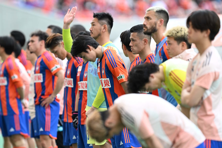 横浜FC戦後、サポーターとの話し合いが話題【写真:徳原隆元】