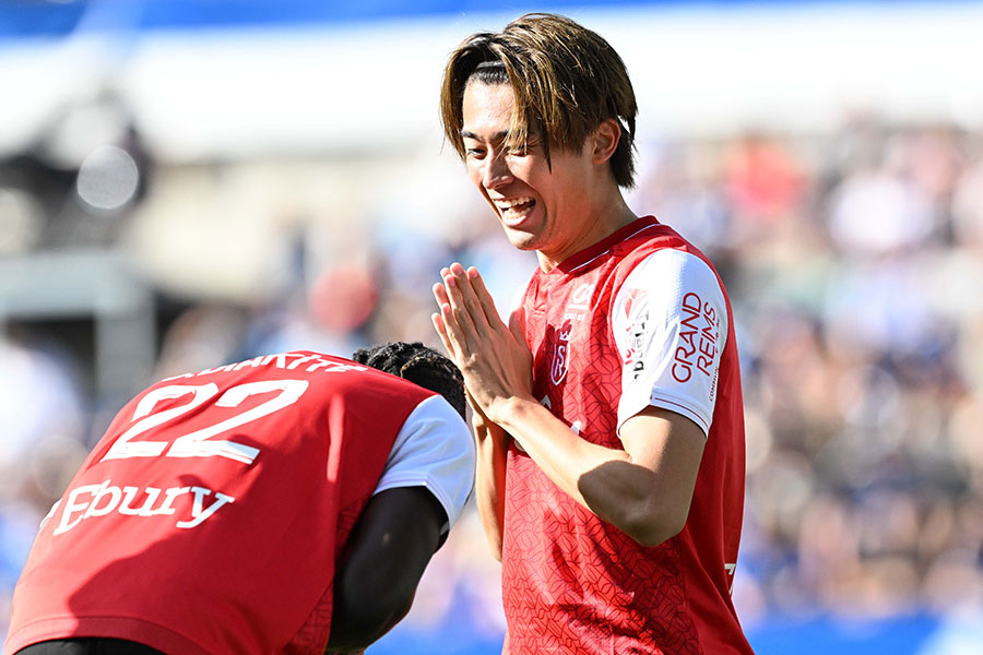 中村敬斗が初スタメンで初ゴールを決めた【写真：徳原隆元】