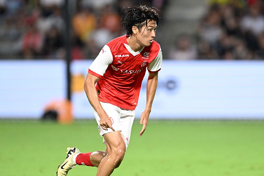 中村敬斗が今季初スタメンで1ゴール1アシストの活躍【写真：徳原隆元】