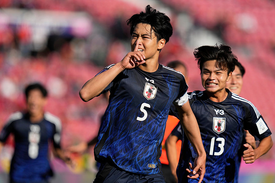 先制点を決めたU-20日本代表・市原吏音【写真：AP/アフロ】