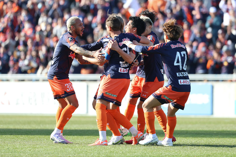 監督交代後勝ち点３を掴んだ大宮【写真：加治屋友輝】