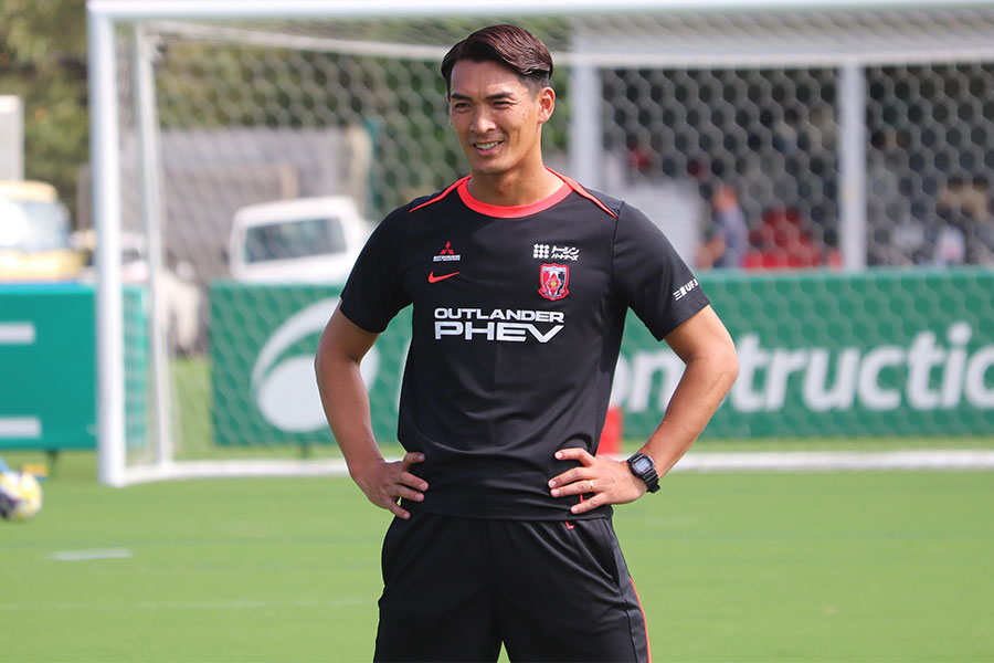 浦和のトレーニングに参加をした槙野智章氏【写真：轡田哲朗】