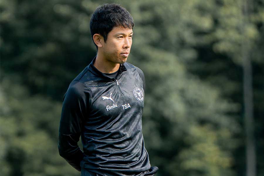 キールでアナリストとして活動する佐藤孝大【写真：(C) Holstein Kiel】