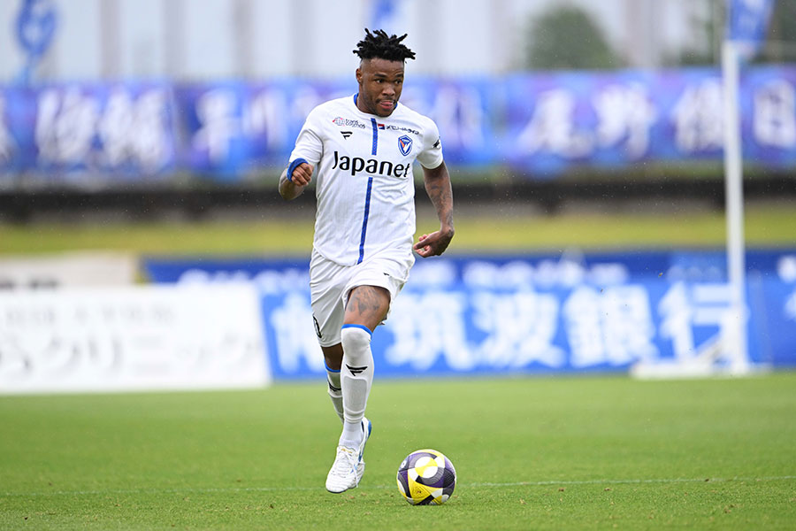 マテウス・ジェズスが監督、チームメートを称賛【写真：徳原隆元】