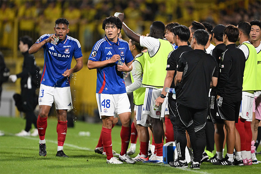 谷村のゴール取り消しの審判団の音声が公開【写真：徳原隆元】