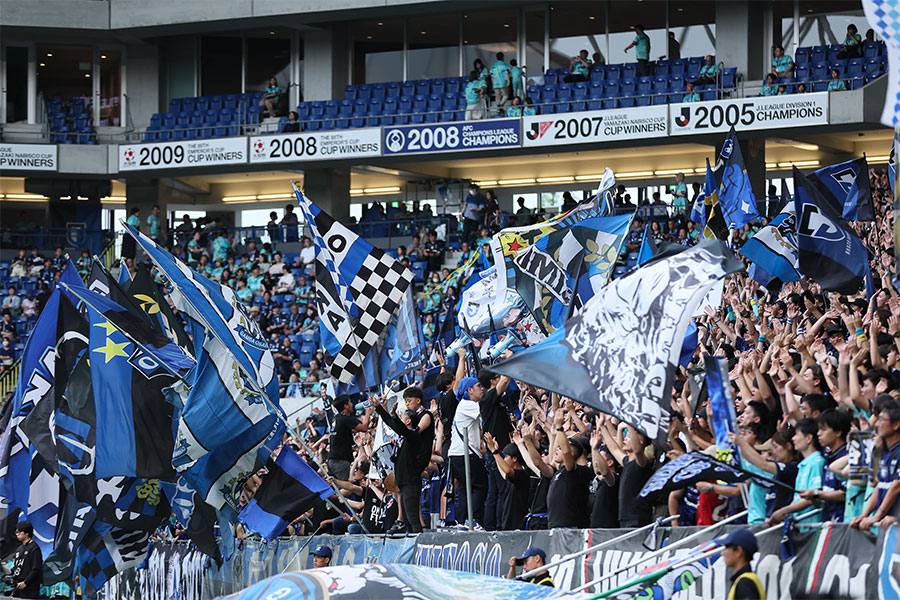 ナムディンFCが日本人にチケット無料の対応【写真：柳瀬心祐】