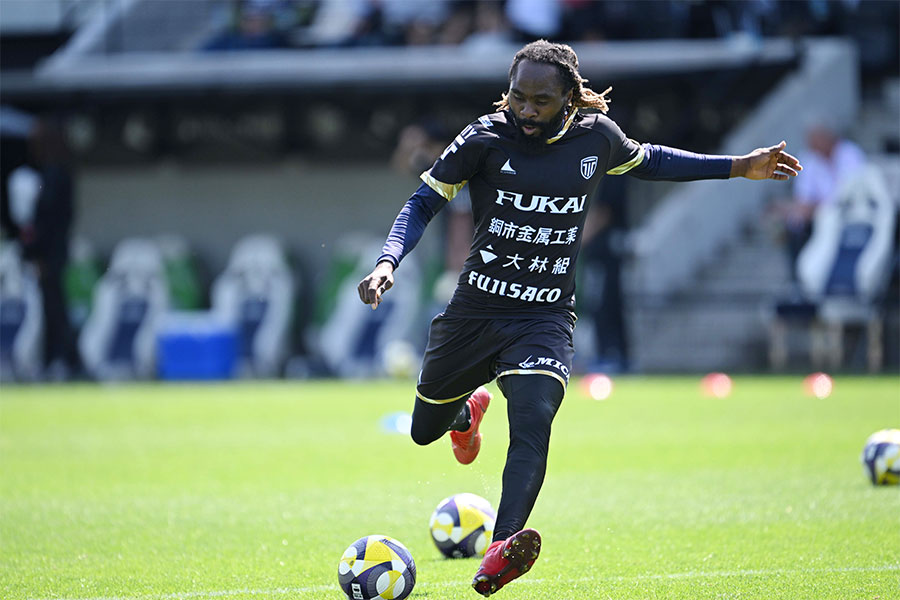 栃木シティFC所属41歳のピーター・ウタカ【写真：徳原隆元】