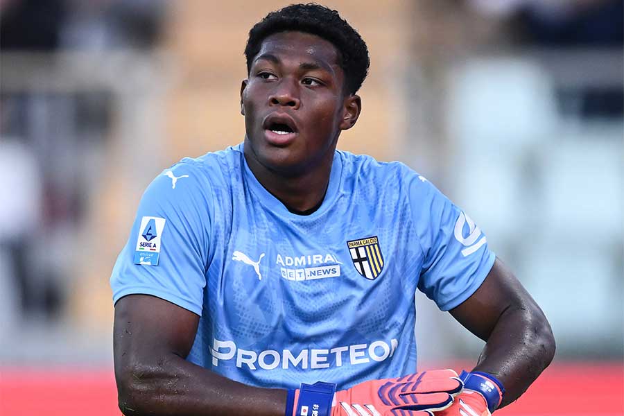 鈴木彩艶の離脱を受けパルマが補強を検討か【写真：Insidefoto/アフロ】