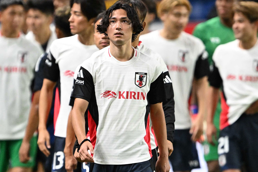 南野拓実が解任されたアドルフ・ヒュッター監督について話した【写真：徳原隆元】