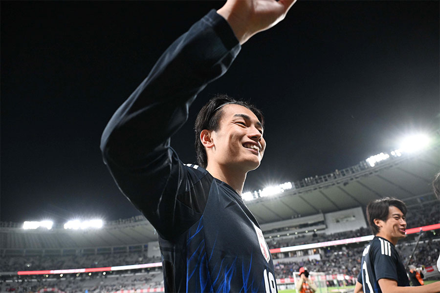 逆転ゴールを決めた上田綺世【写真：徳原隆元】