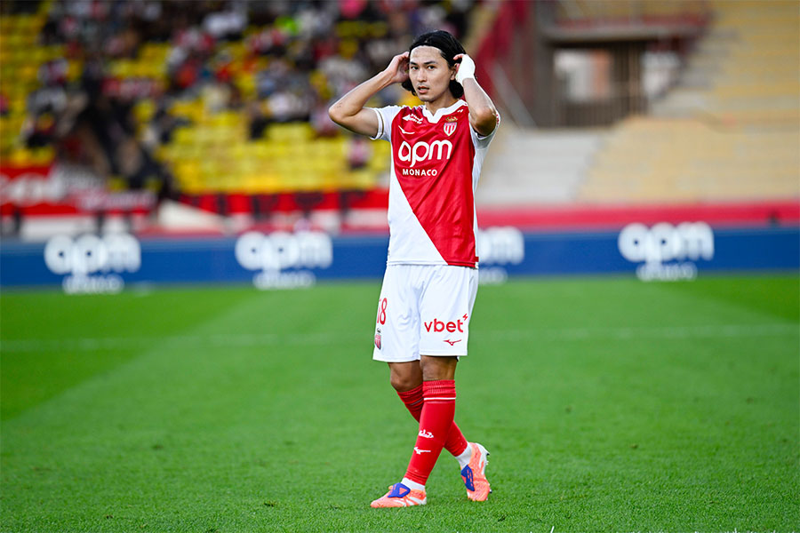 南野拓実がモナコの今季ホームユニモデルに【写真：PsnewZ/アフロ】